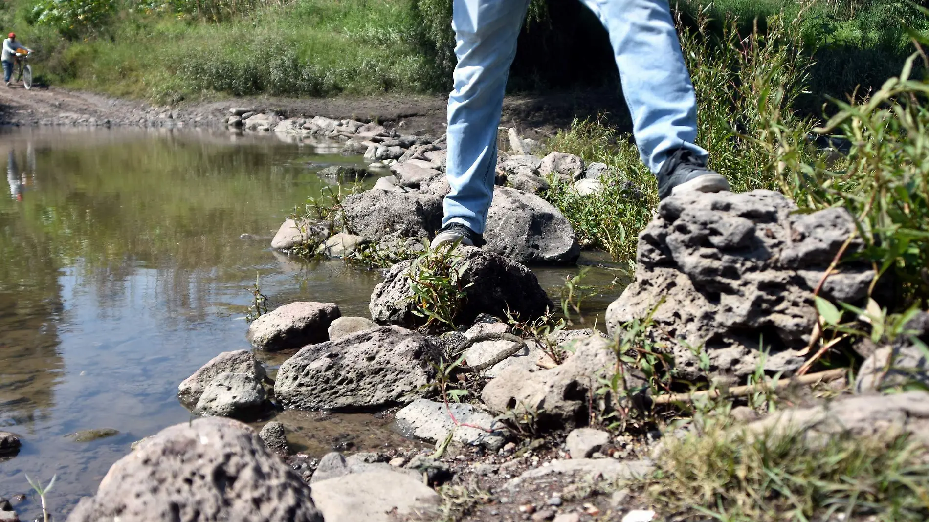 En la comunidad de Comaleros, salmantinos viven atrapados por el agua (2)